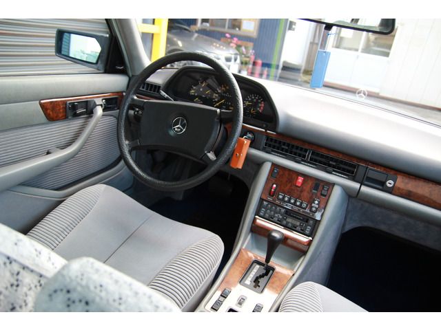 Mercedes Benz S-CLASS 1985-07 1502-5