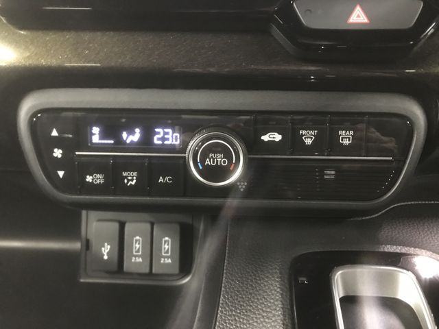 Honda N BOX CUSTOM 2019-02 196024-17