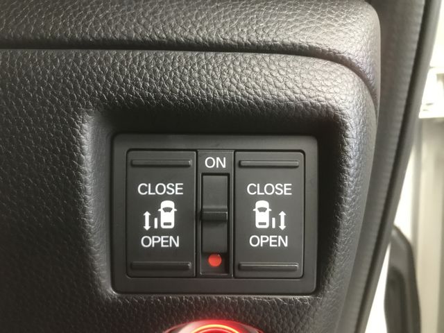 Honda N BOX CUSTOM 2019-02 196024-21