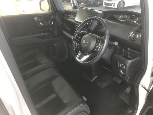 Honda N BOX CUSTOM 2019-02 196024-12