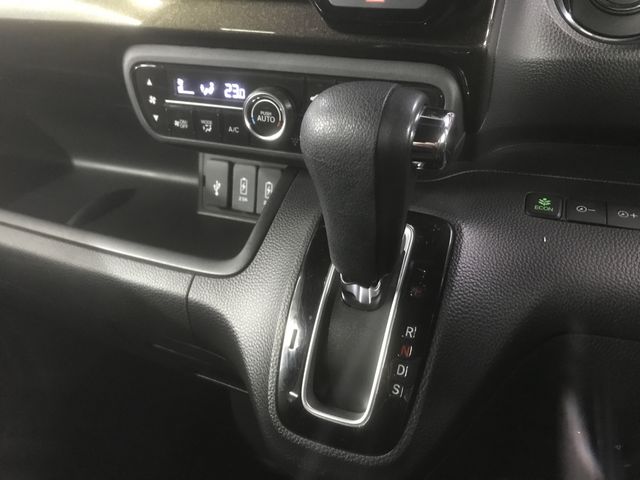 Honda N BOX CUSTOM 2019-02 196024-18