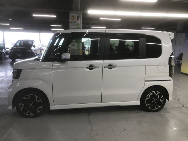 Honda N BOX CUSTOM 2019-02 196024-7