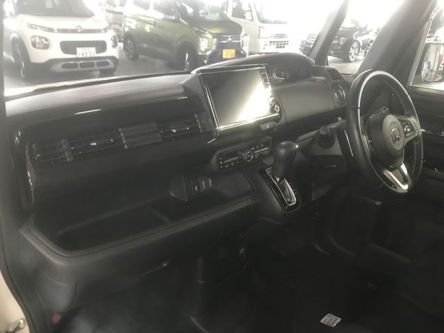 Honda N BOX CUSTOM 2019-02 196024-13