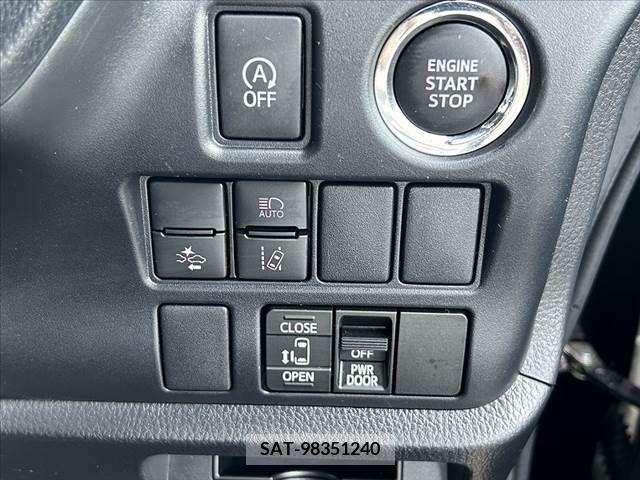 Toyota VOXY 2021-05 335408-7