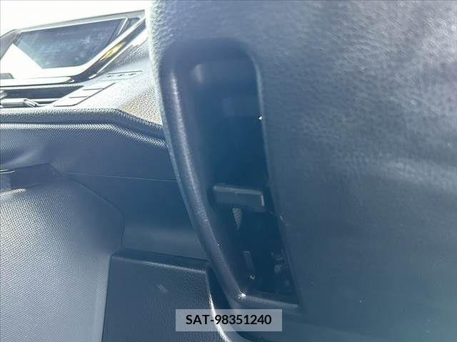 Toyota VOXY 2021-05 335408-27
