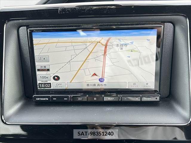 Toyota VOXY 2021-05 335408-4