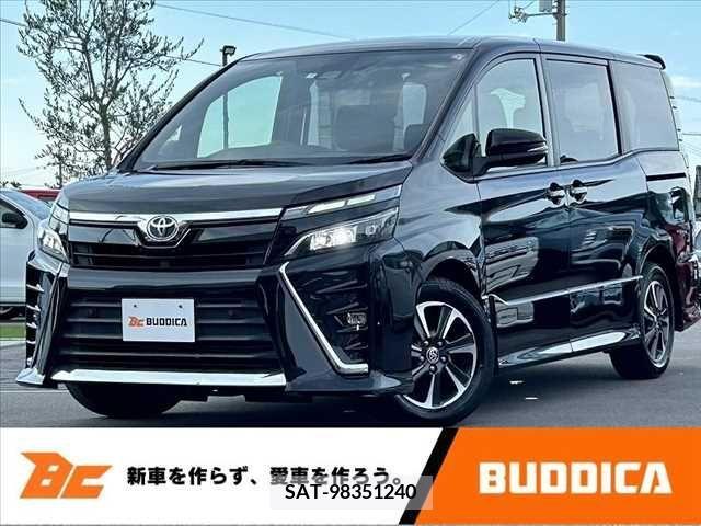 Toyota VOXY 2021-05 335408-0