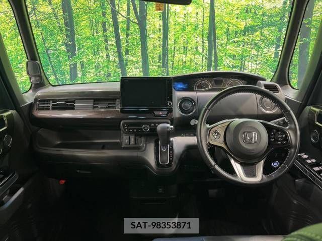 Honda N BOX CUSTOM 2019-04 279263-1