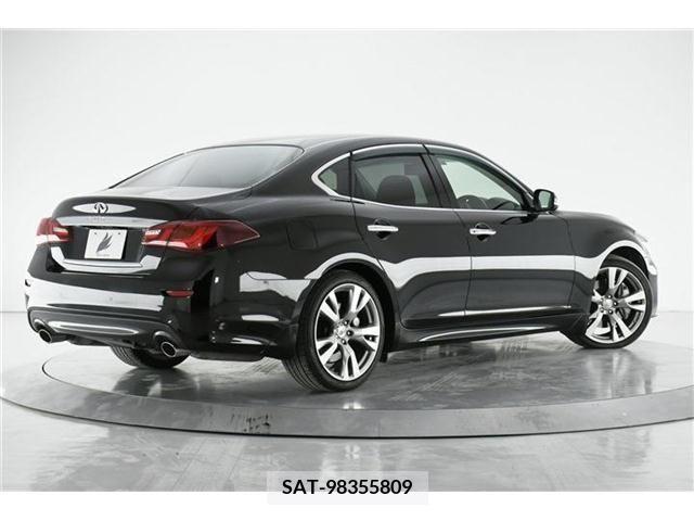 Nissan FUGA 2016-02 209449-1