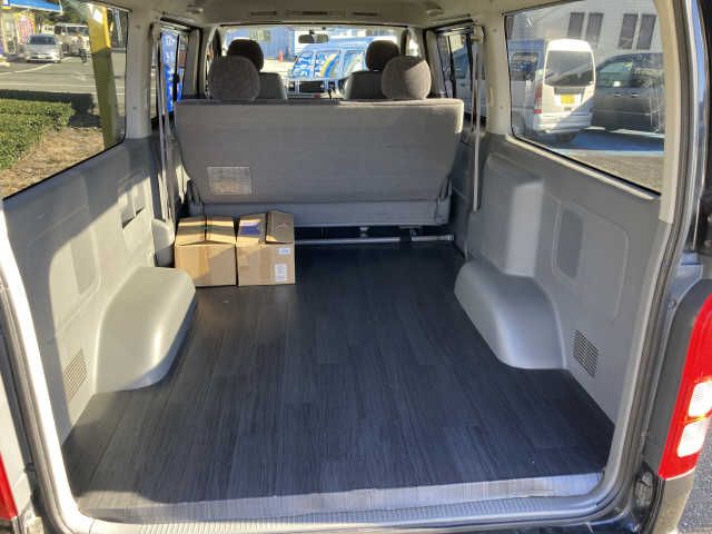 Toyota HIACE VAN 2006-10 195263-5