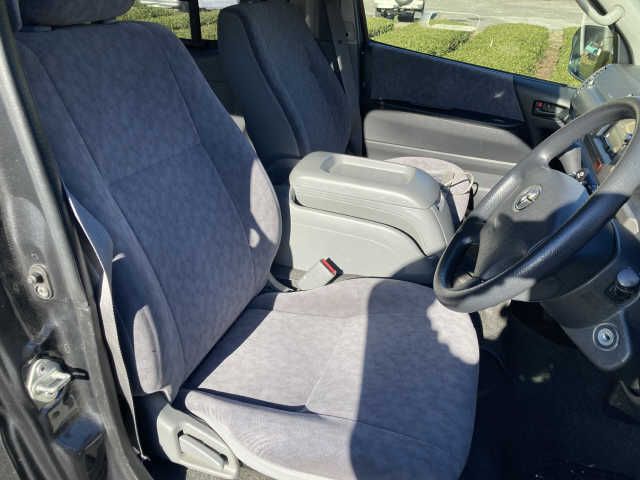 Toyota HIACE VAN 2006-10 195263-3