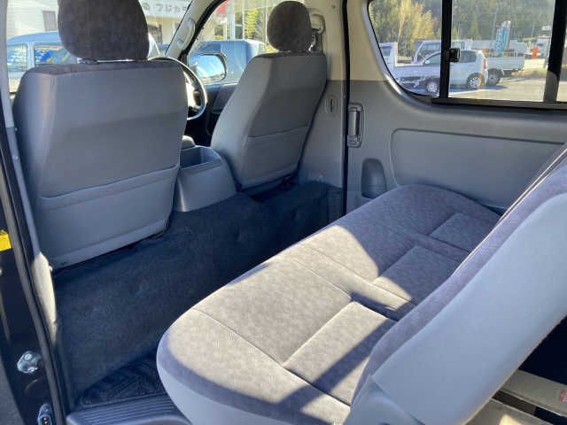 Toyota HIACE VAN 2006-10 195263-6