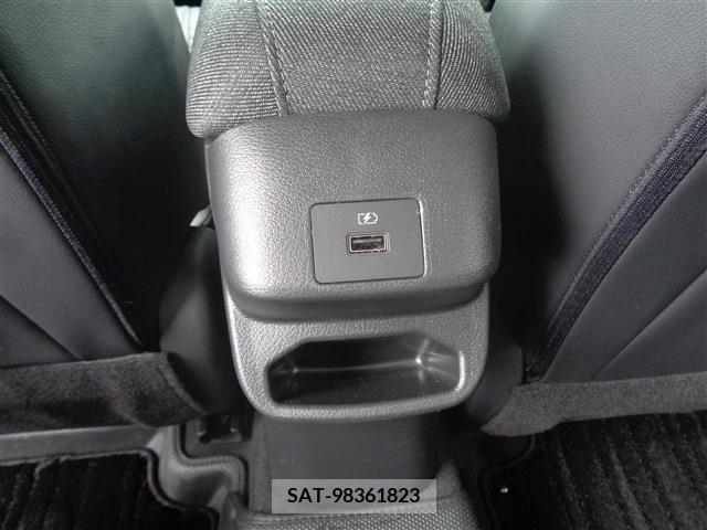 Nissan AURA 2023-01 292960-11