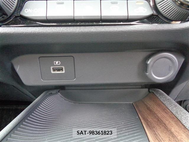 Nissan AURA 2023-01 292960-19