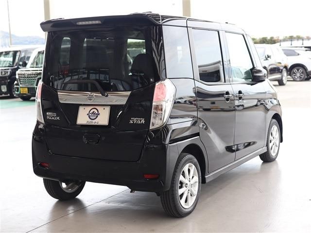 Nissan DAYZ ROOX 2018-10 186293-4
