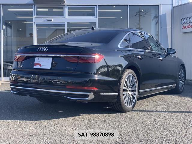 Audi A8 2022-07 261194-1