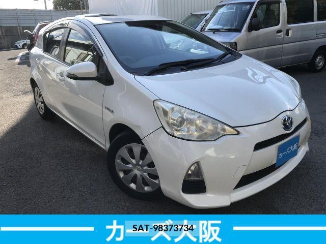 Toyota AQUA 2013-01 260613-1