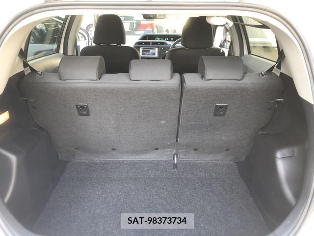 Toyota AQUA 2013-01 260613-7