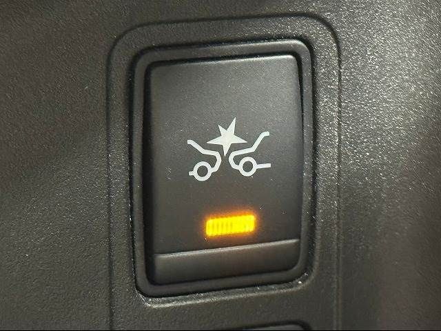 Nissan SERENA 2017-01 184581-6