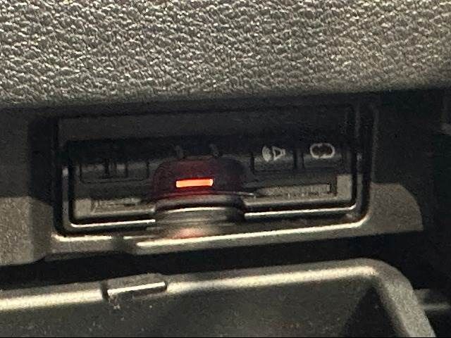 Nissan SERENA 2017-01 184581-15