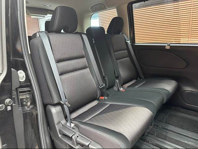 Nissan SERENA 2017-01 184581-8