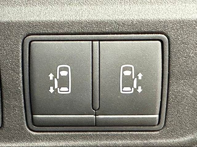 Nissan SERENA 2017-01 184581-4