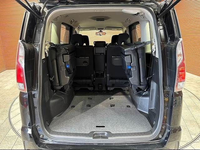 Nissan SERENA 2017-01 184581-19