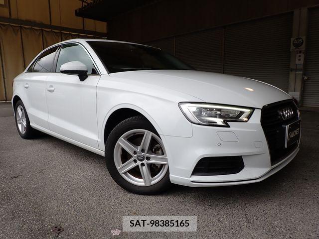 Audi A3 SEDAN 2019-06 292530-0