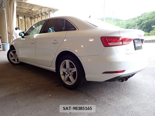 Audi A3 SEDAN 2019-06 292530-2