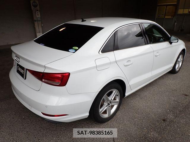 Audi A3 SEDAN 2019-06 292530-7