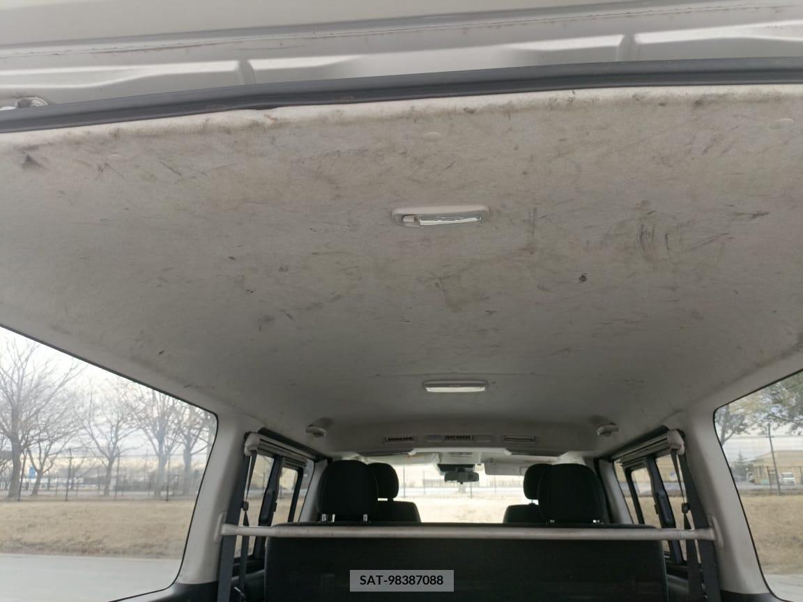 Toyota HIACE VAN 2017-12 257673-13