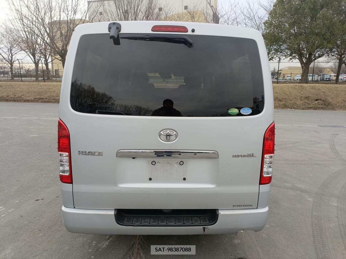 Toyota HIACE VAN 2017-12 257673-7