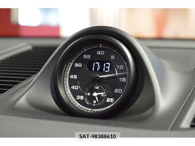 Porsche MACAN 2022-09 366255-13