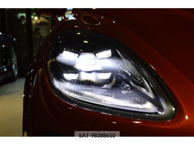 Porsche MACAN 2022-09 366255-17