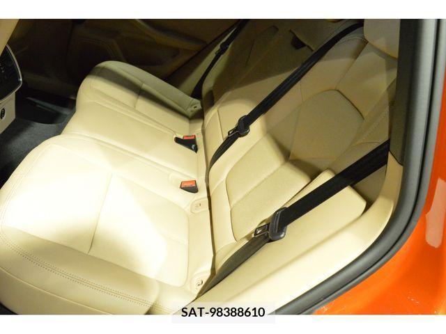 Porsche MACAN 2022-09 366255-12