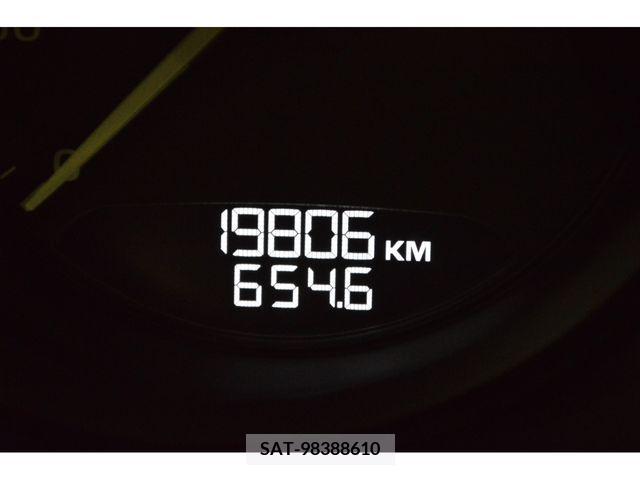 Porsche MACAN 2022-09 366255-23