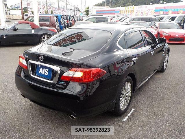 Nissan CIMA HYBRID 2015-01 357879-5