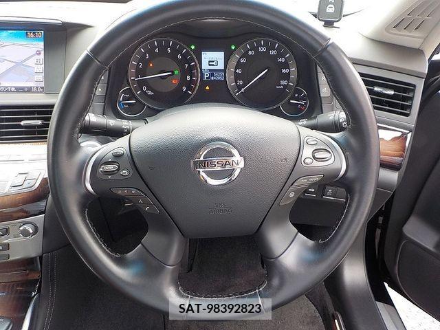 Nissan CIMA HYBRID 2015-01 357879-7