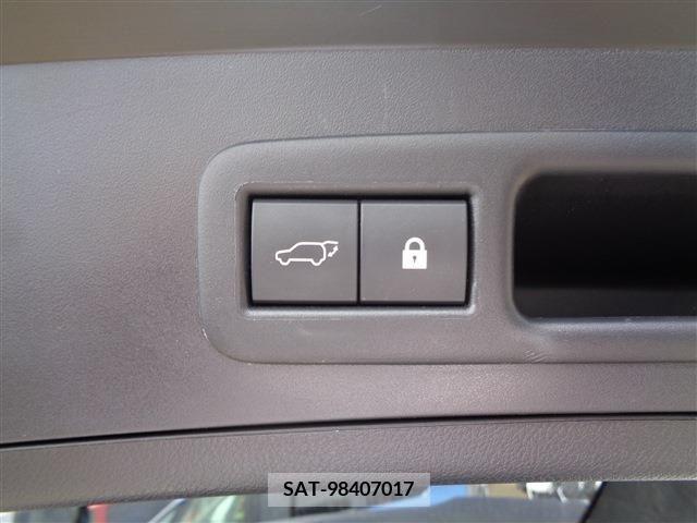 Lexus UX 2021-08 334361-13