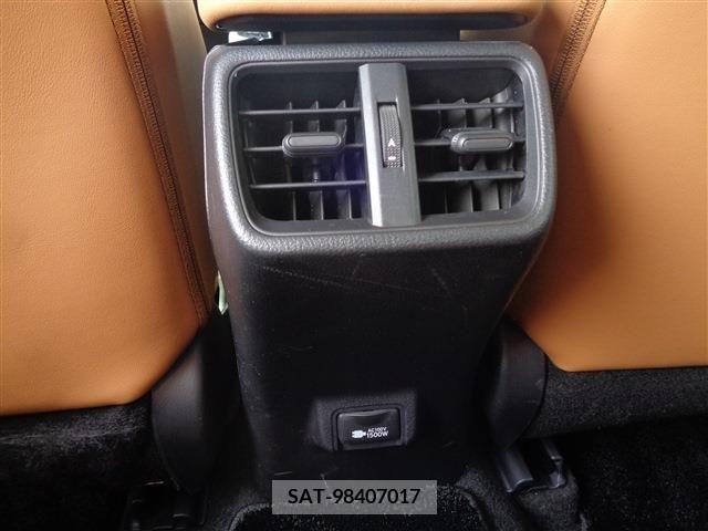 Lexus UX 2021-08 334361-11