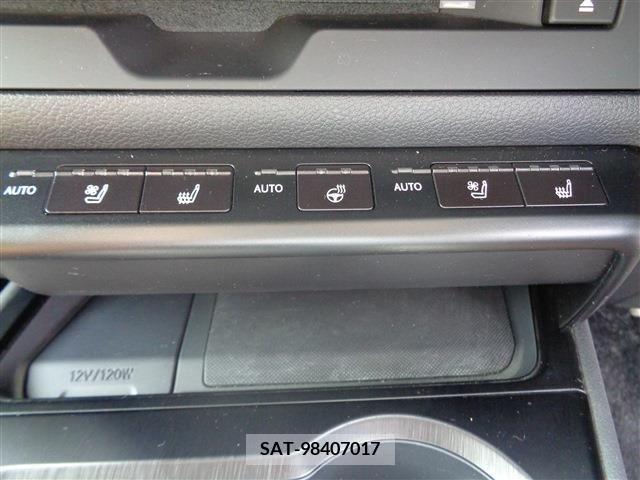 Lexus UX 2021-08 334361-22