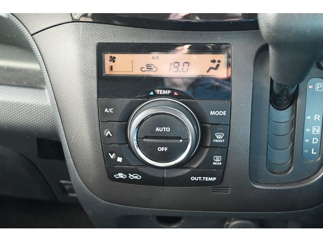 Mitsubishi DELICA D2 2012-07 619-18