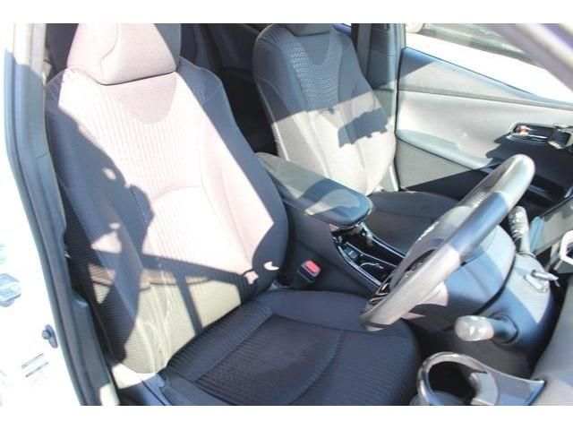 Toyota PRIUS 2017-10 195803-14