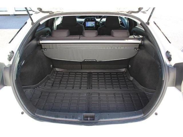 Toyota PRIUS 2017-10 195803-17