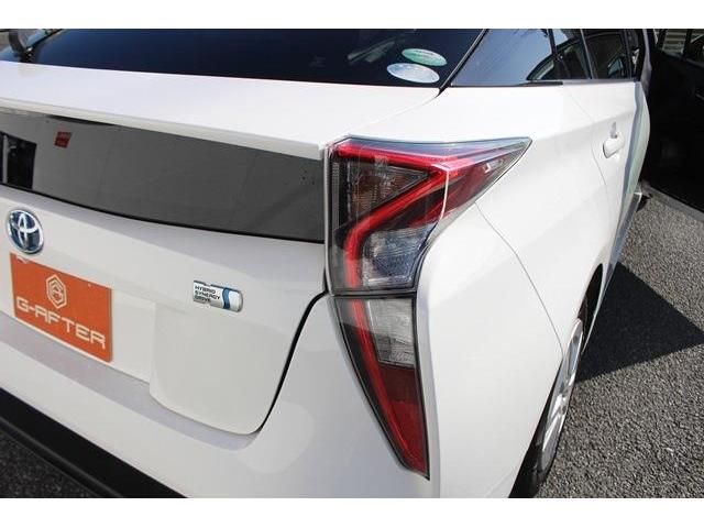 Toyota PRIUS 2017-10 195803-13