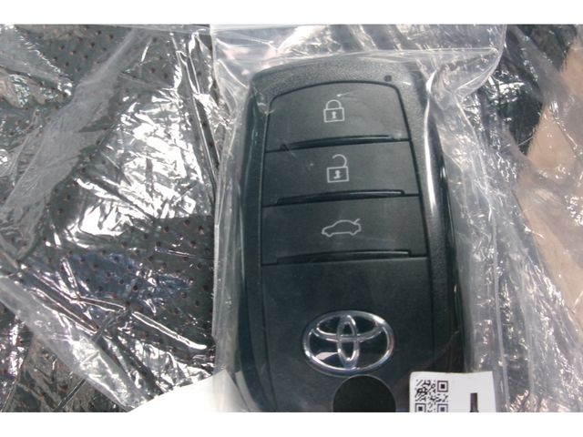Toyota CROWN 2023-10 14928-12