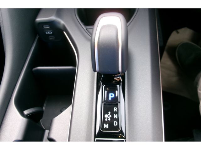 Toyota CROWN 2023-10 14928-29