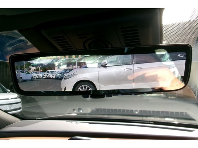 Toyota CROWN 2023-10 14928-7