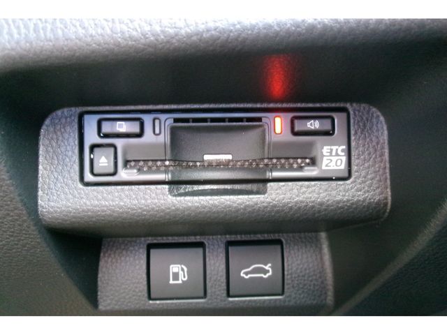 Toyota CROWN 2023-10 14928-17