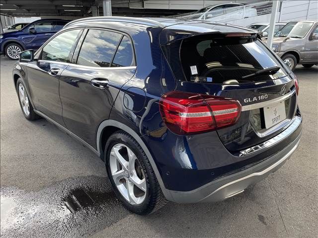 Mercedes Benz GLA-CLASS 2017-04 11487-16